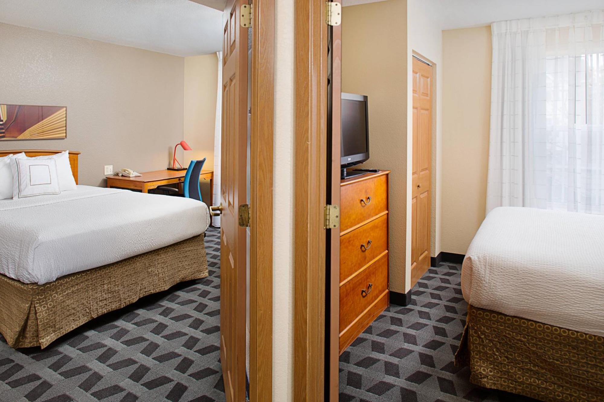 Towneplace Suites Philadelphia Хоршъм Екстериор снимка
